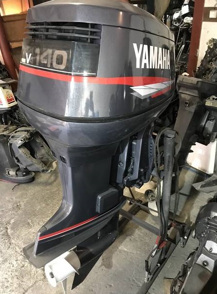 Двухтактный лодочный мотор Ямаха 140
